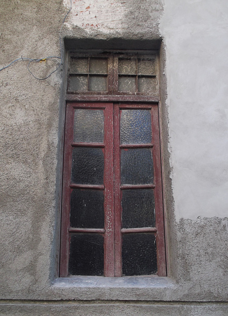 Fenêtre cubaine à carreaux anciens