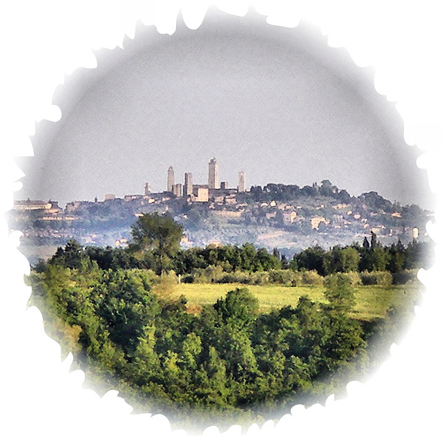 San Gimignano (I) 20 mai 2011. La ville vue depuis Badia a Cerreto (8 km).