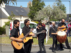 Les musiciens du groupe d'Uruguay à Folklore du monde de saint Malo 2023 à Saint Meloir des Ondes . (35)