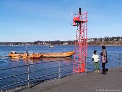 An der Lotsenstation am Budendeyufer, Hafen Hamburg, 2003