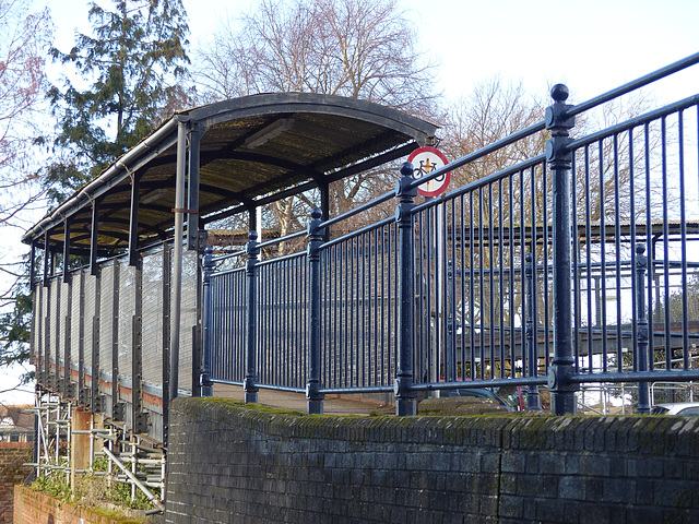 Havant Railway Footbridge (2) - 30 January 2015