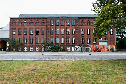 Zentrale Kraftwerk Bullerdeich // haus-1210230-co-14-06-15
