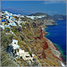 Santorini : Oia e Thira costruite sul bordo del cratere vulcanico  emerso dopo la catastrofe. -