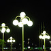 AbuDhabi : una distesa di lampioni illumina il grande parcheggio della Moskea Sheikh Zaied