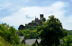 DE - Beilstein - Blick zur Burg Metternich