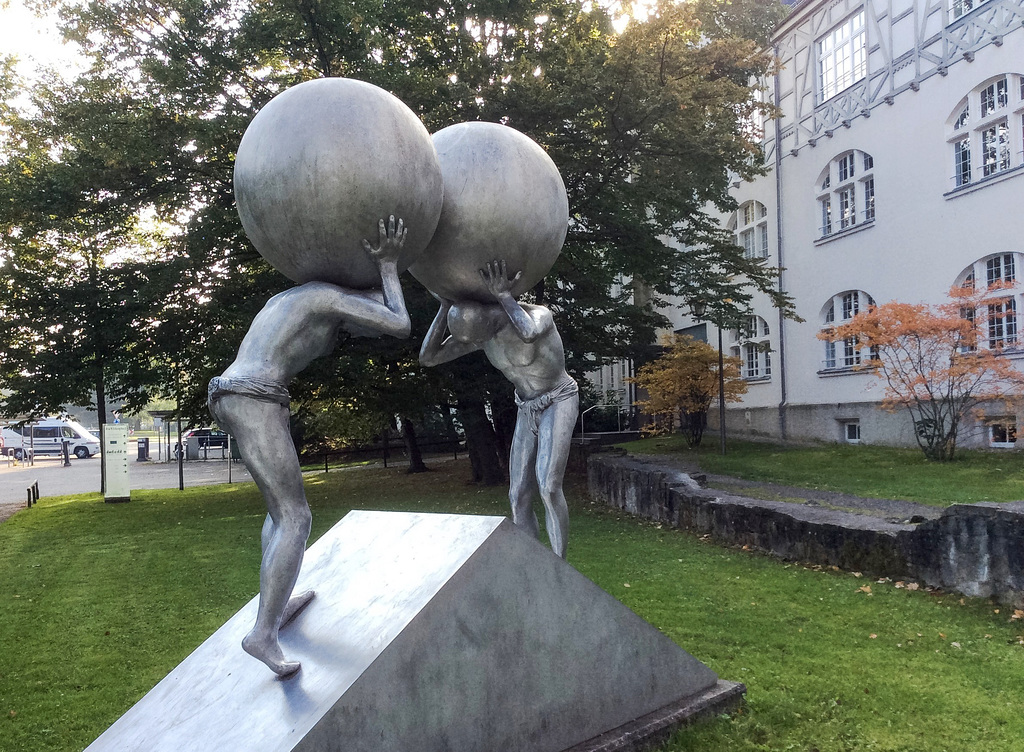 Atlas-Skulpturen in Lindau am Bodensee