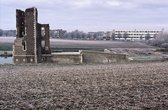 Ruïne van Kasteel Schaesberg ¤ Landgraaf/Heerlen 1985