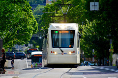 USA 2016 – Portland OR – Tram approaching