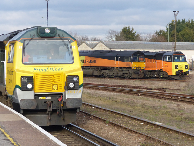 Freight Trio at Eastleigh (3) - 27 January 2015