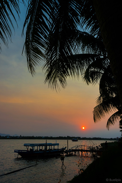 Sonnenuntergang am Thu Bon Fluss - Hoi An (© Buelipix)