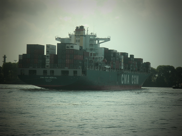 Containerschiff  CMA CGM NERVAL