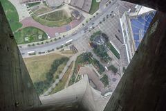 Looking Down CN-Tower (3xPiP)