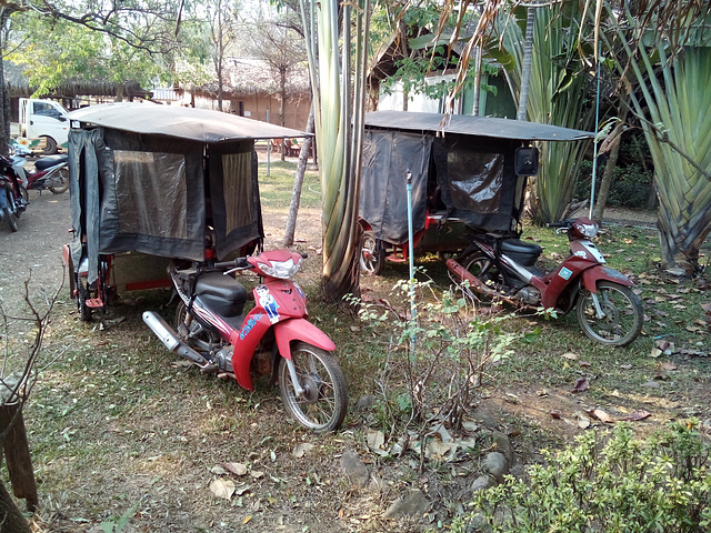 Transports avec abris  (Laos)