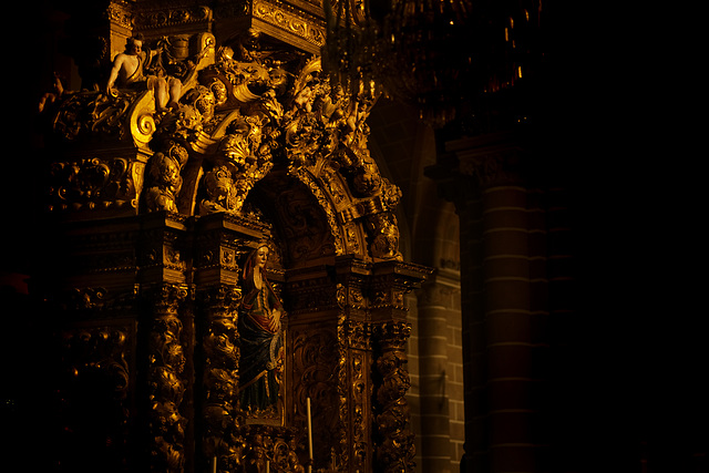Évora, Basilica Sé, Ouro e obscurantismo