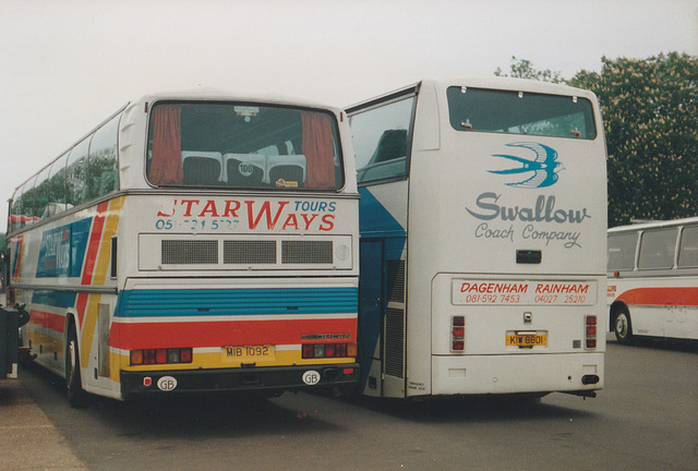 Starways Tours MIB 1092 and Swallow Coaches KIW 8801 at RAF Mildenhall – 25 May 1991 (141-10)