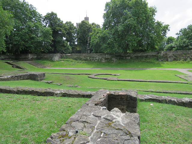 church ruin, barking abbey, essex , looking down on the c12 north transept from the ruins of the east cloister range (128)