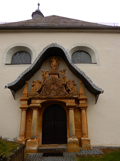 Kirchenportal zu St. Laurentius in Kirchahorn