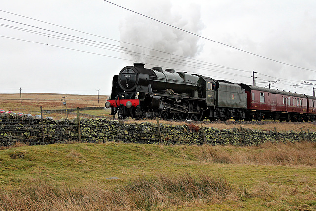 Stanier LMS class 7P Royal Scot 46115 SCOTS GUARDSMAN at Salterwath with 1Z86 06.54 London Euston - Carlisle The Winter Cumbrian Mountain Express 11th February 2023. (steam from Carnforth)