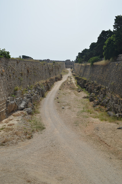 The Fortress of Rhodes, The Passage between the Southern Walls