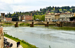 Am Fluss Arno in Florenz