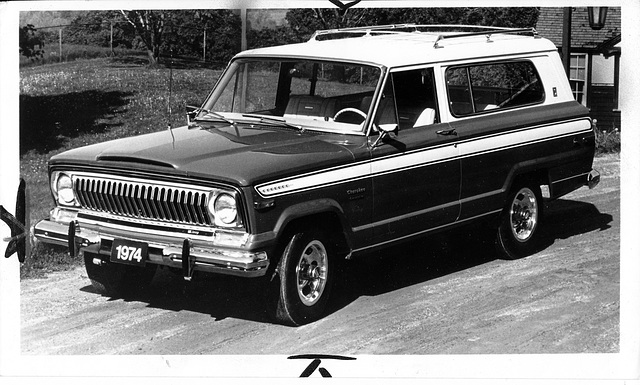 1974 Jeep Wagoneer