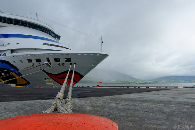 die AIDAvita im Hafen von Akureyri - P.i.P. (© Buelipix)
