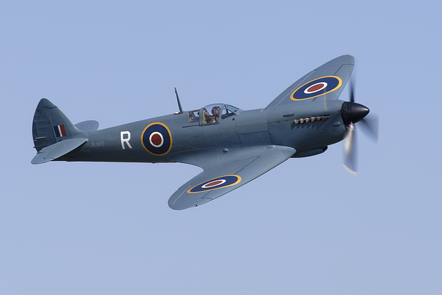 Supermarine Spitfire PR Mk XI (d)