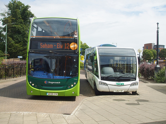 DSCF4539 Stagecoach East AE09 GYK and Big Green Bus Company YJ62 FZF in Newmarket bus station - 22 Jul 2016