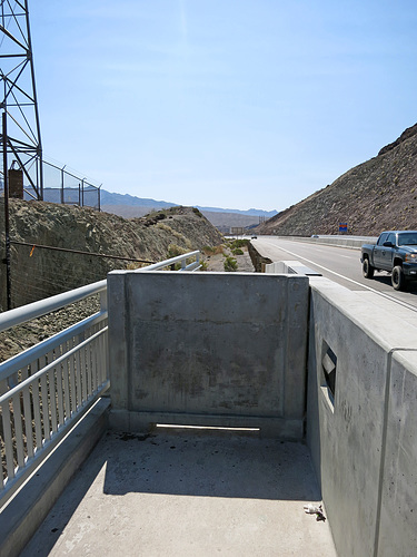 File:Mike O'Callaghan–Pat Tillman Memorial Bridge walkway