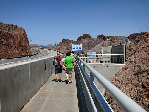 File:Mike O'Callaghan–Pat Tillman Memorial Bridge walkway