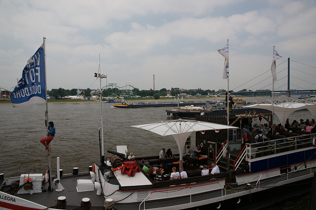 River Rhein At Dusseldorf