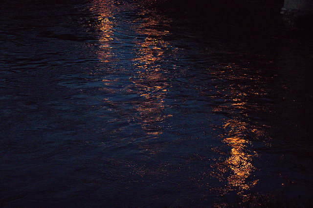 Lichter im Wasser