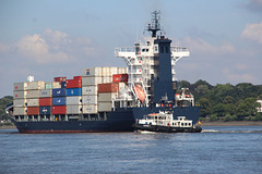 Feeder-Containerschiff  MAGNUS F