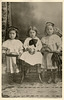 Mein Vater 1907 mit Schwestern