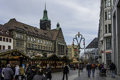 Weihnachtsmarkt und Neues Rathaus