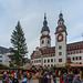 Weihnachtsmarkt, Weihnachtsbaum und Altes Rathaus
