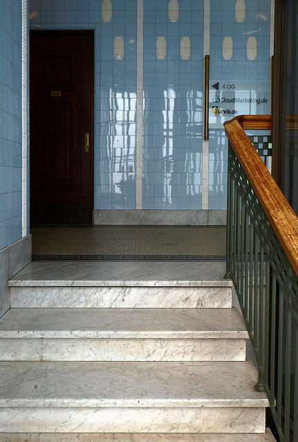 Die Treppen im Hildebrand-Haus...(3xPiP)