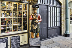 "Segar Parlour" Highlander – Covent Garden Market, London, England
