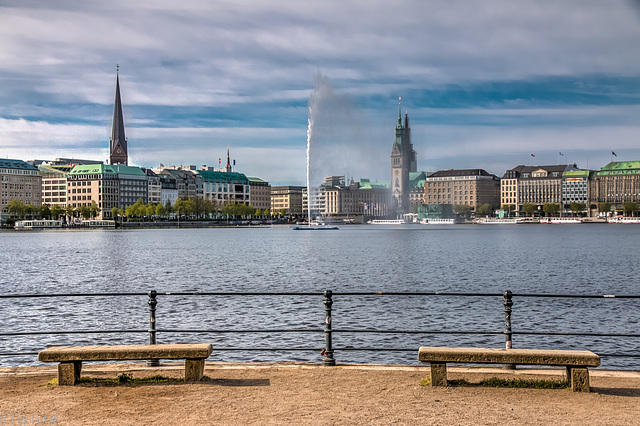 Hamburg City View with Inner Alster Basin (210°)