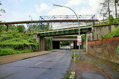 Feldhauser Straße mit Eisenbahnbrücken (Gelsenkirchen-Scholven) / 5.05.2019