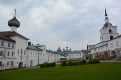 На территории Спасо-Преображенского Соловецкого монастыря