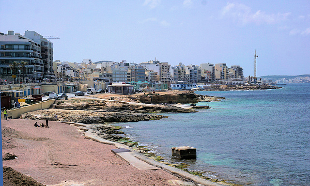 Strand von Il-Qawra, im Norden von Malta