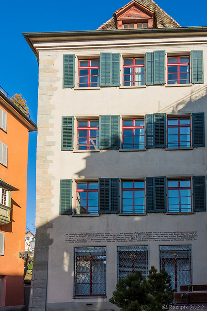 Wohnturm in Zürich, ehemals Wohnturm lombardischer Geldausleiher ... P.i.P. (© Buelipix)