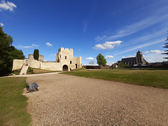 Le château de gisors et son église