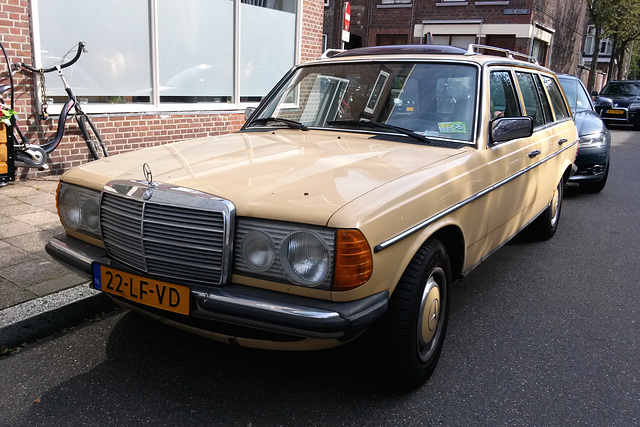 1981 Mercedes-Benz 200 T