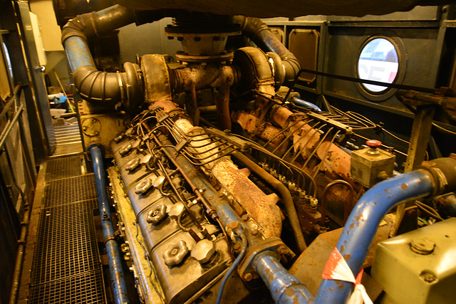 Open Dag Werkplaats Leidschendam 2014 – Diesel engine of DMU 115