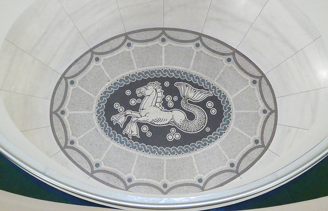 Mosaikornament mit Hippokamp*)  im Versmann-Haus