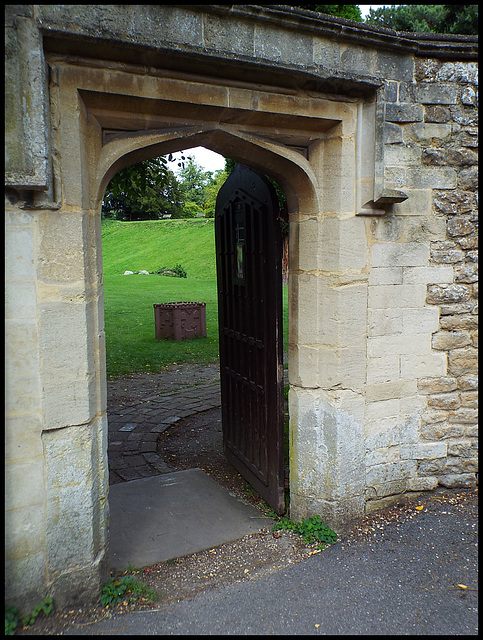 entrance to Castle Gardens