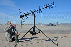 UHF MILSAT antenna