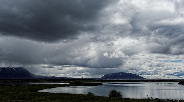 das Wetter kann sehr schnell wechseln - am Mývatn (© Buelipix)